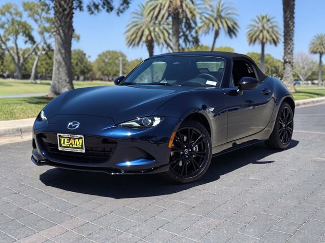 New 2026 MAZDA MX-5 Miata Club w/ Interior Package RWD image 2