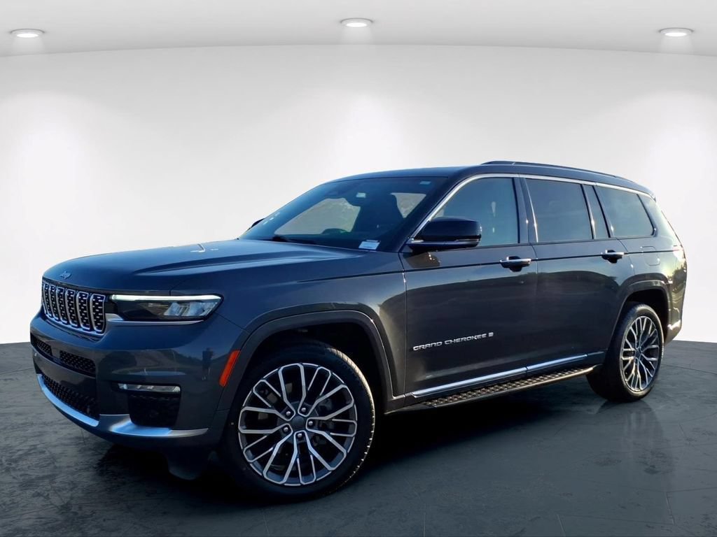 Used 2024 Jeep Grand Cherokee L Summit AWD/4WD image 2