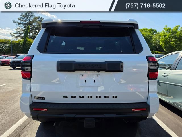 Used 2025 Toyota 4Runner SR5 AWD/4WD image 5