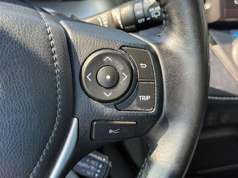 Used 2018 Toyota RAV4 Limited AWD/4WD image 21