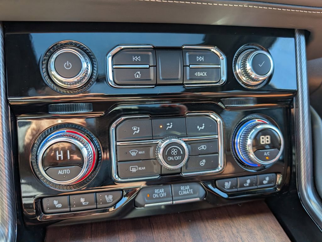 Used 2023 GMC Yukon Denali Ultimate AWD/4WD image 29