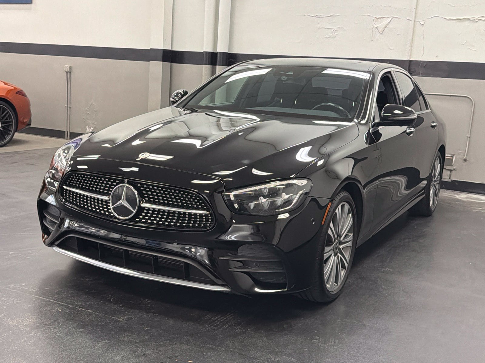 Used 2023 Mercedes-Benz E 350 4MATIC Sedan image 6
