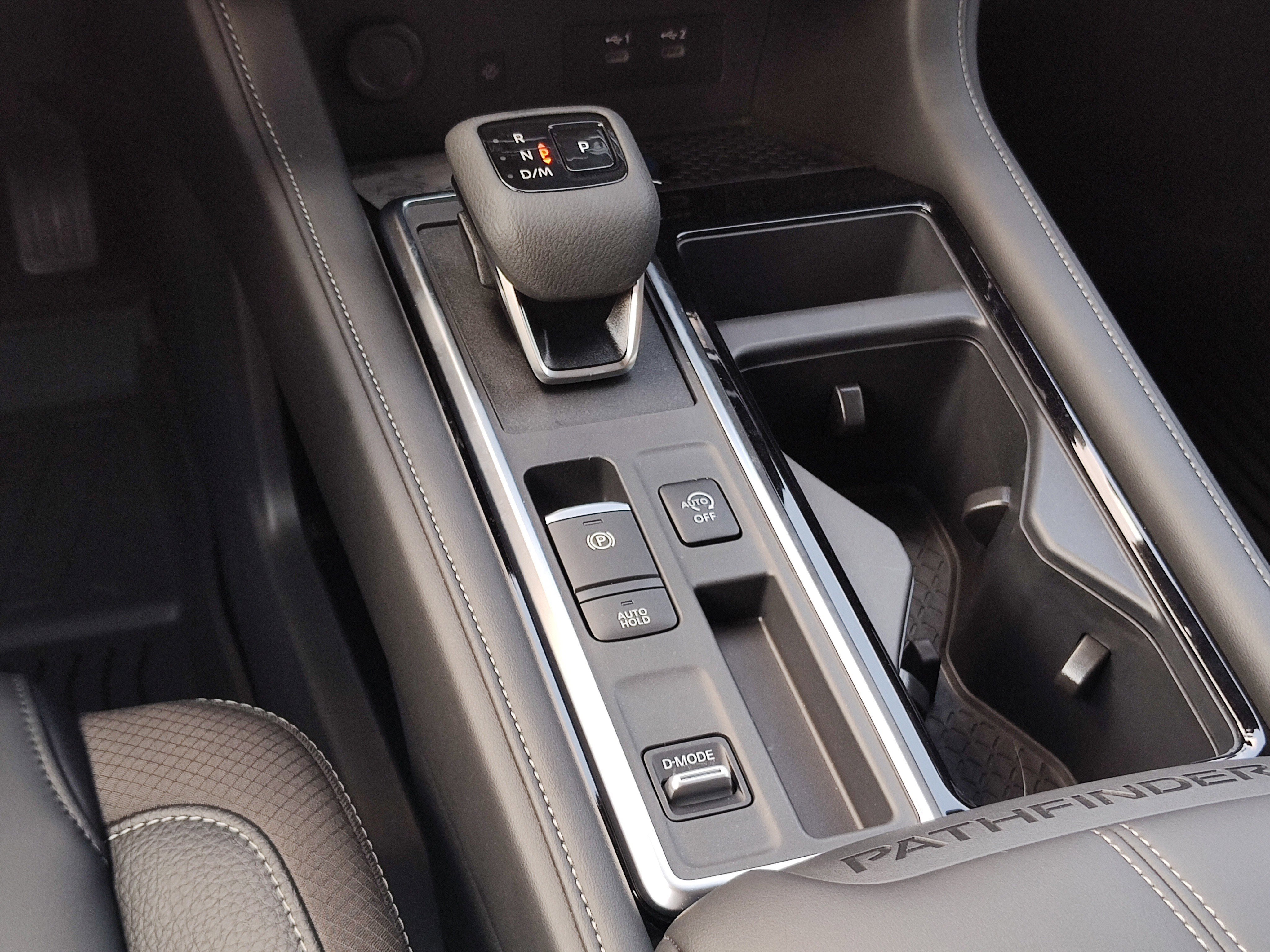 New 2026 Nissan Pathfinder SL FWD image 10