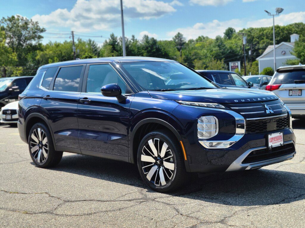 New 2025 Mitsubishi Outlander SE image 7