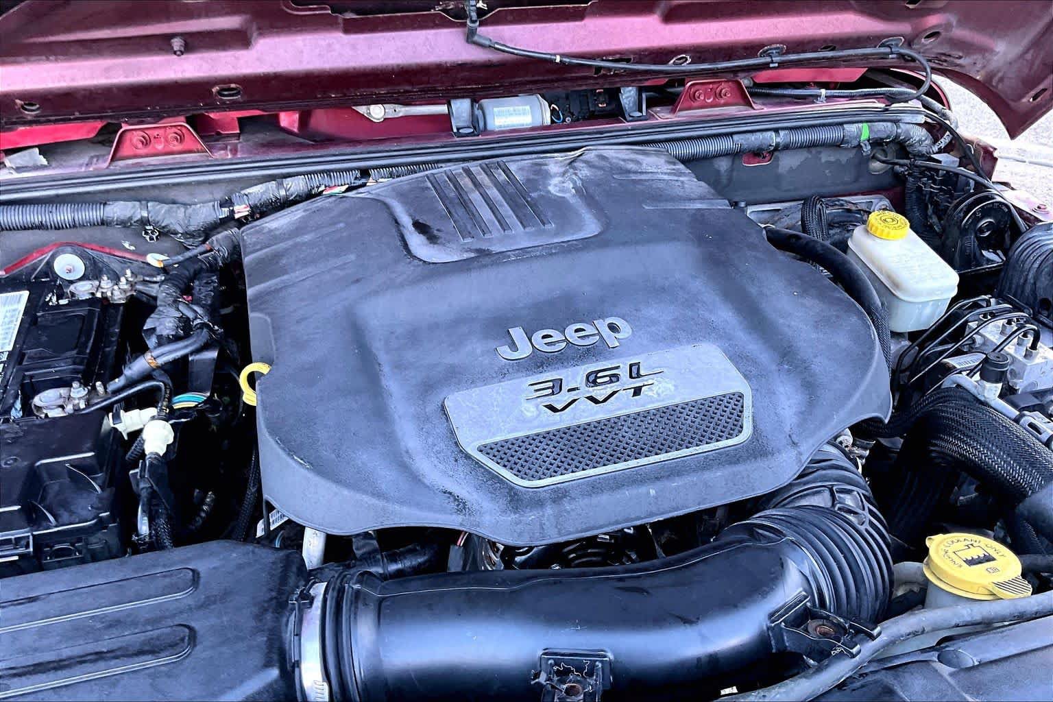 Used 2013 Jeep Wrangler Unlimited Sport AWD/4WD image 33