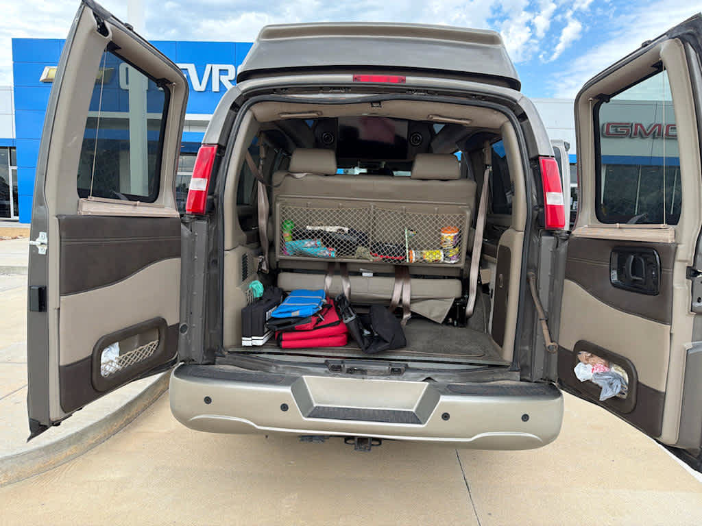 Used 2021 Chevrolet Express 2500 w/ Enhanced Convenience Package RWD image 5
