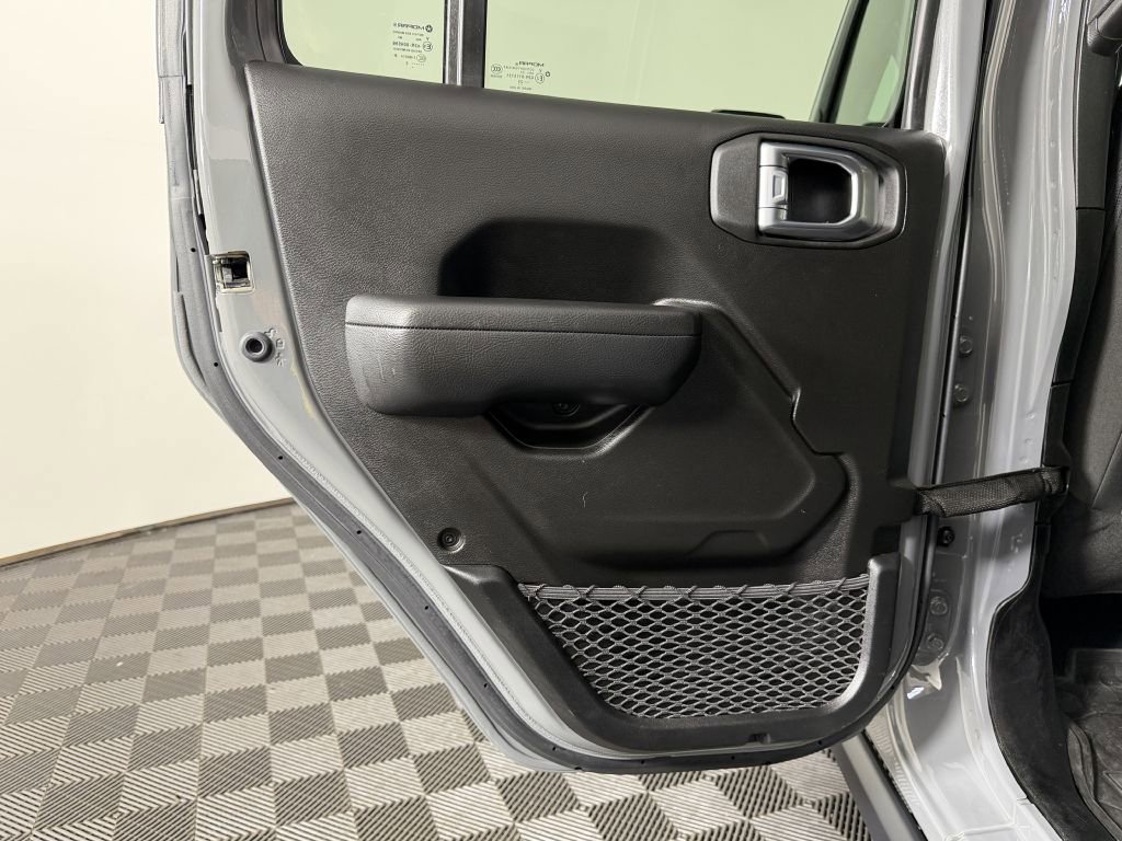 Used 2023 Jeep Wrangler Unlimited AWD/4WD image 20