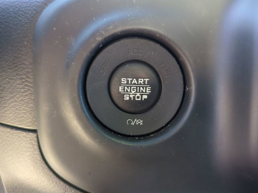 Used 2018 Jeep Wrangler Unlimited Rubicon image 31