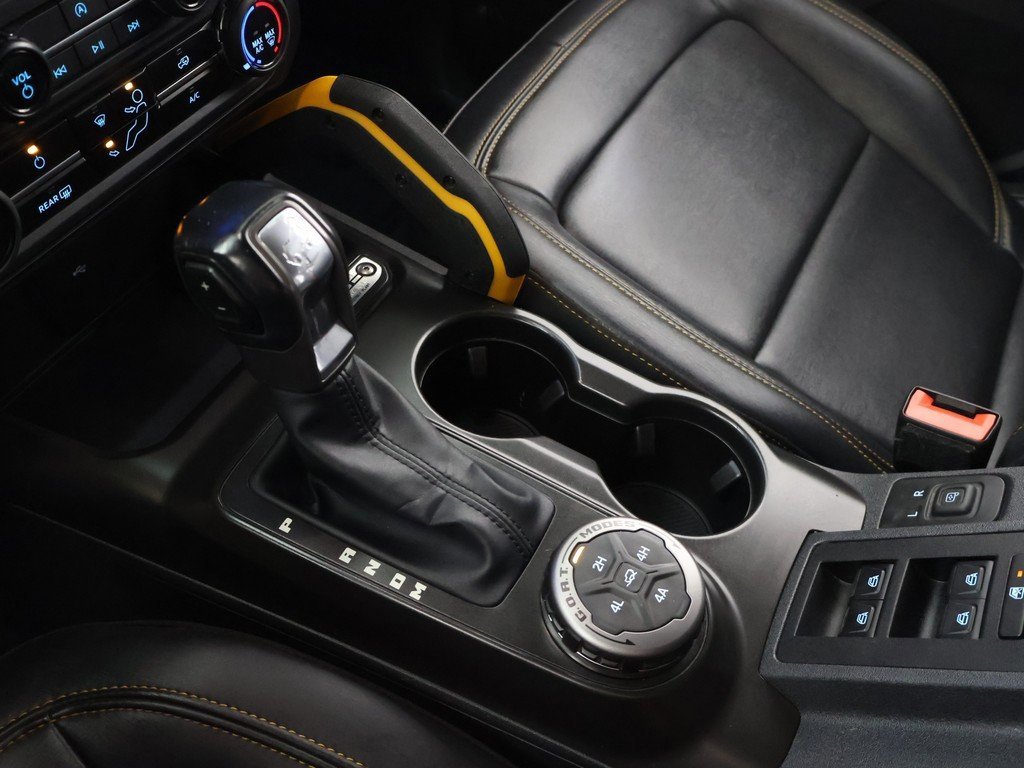 Used 2023 Ford Bronco Badlands image 44