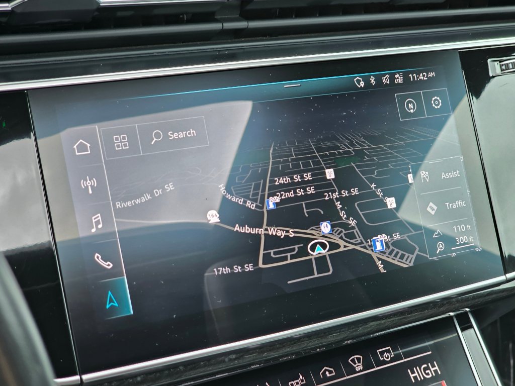 Used 2019 Audi Q8 Prestige w/ Towing Package image 9