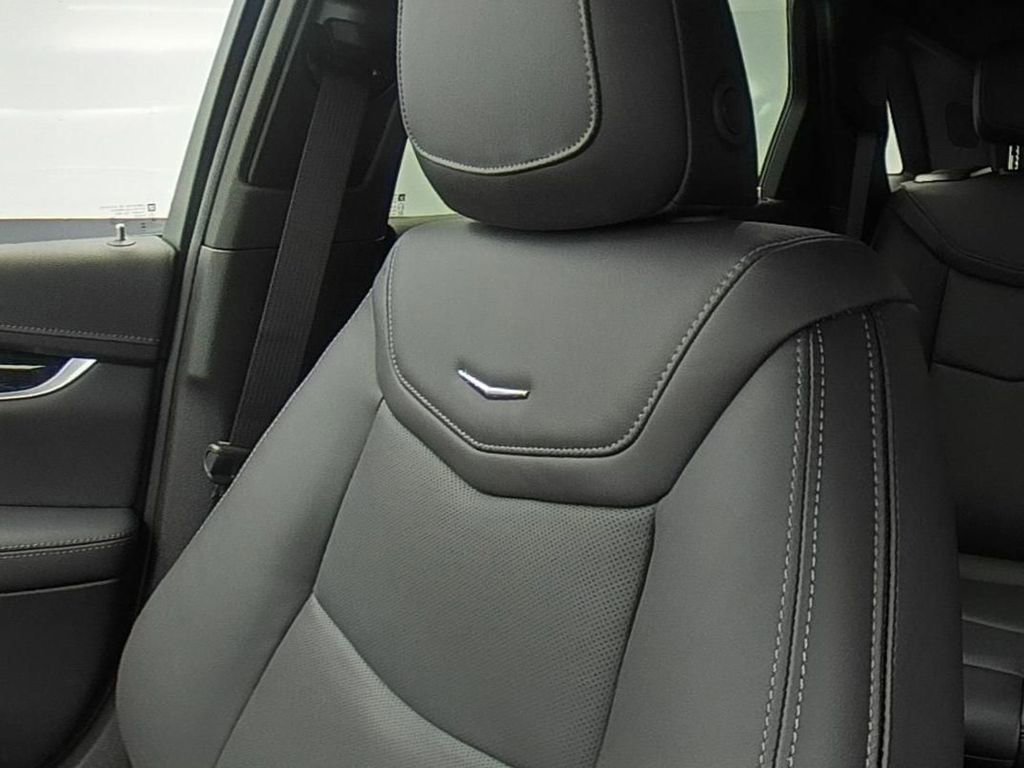 New 2026 Cadillac XT5 Premium Luxury image 32