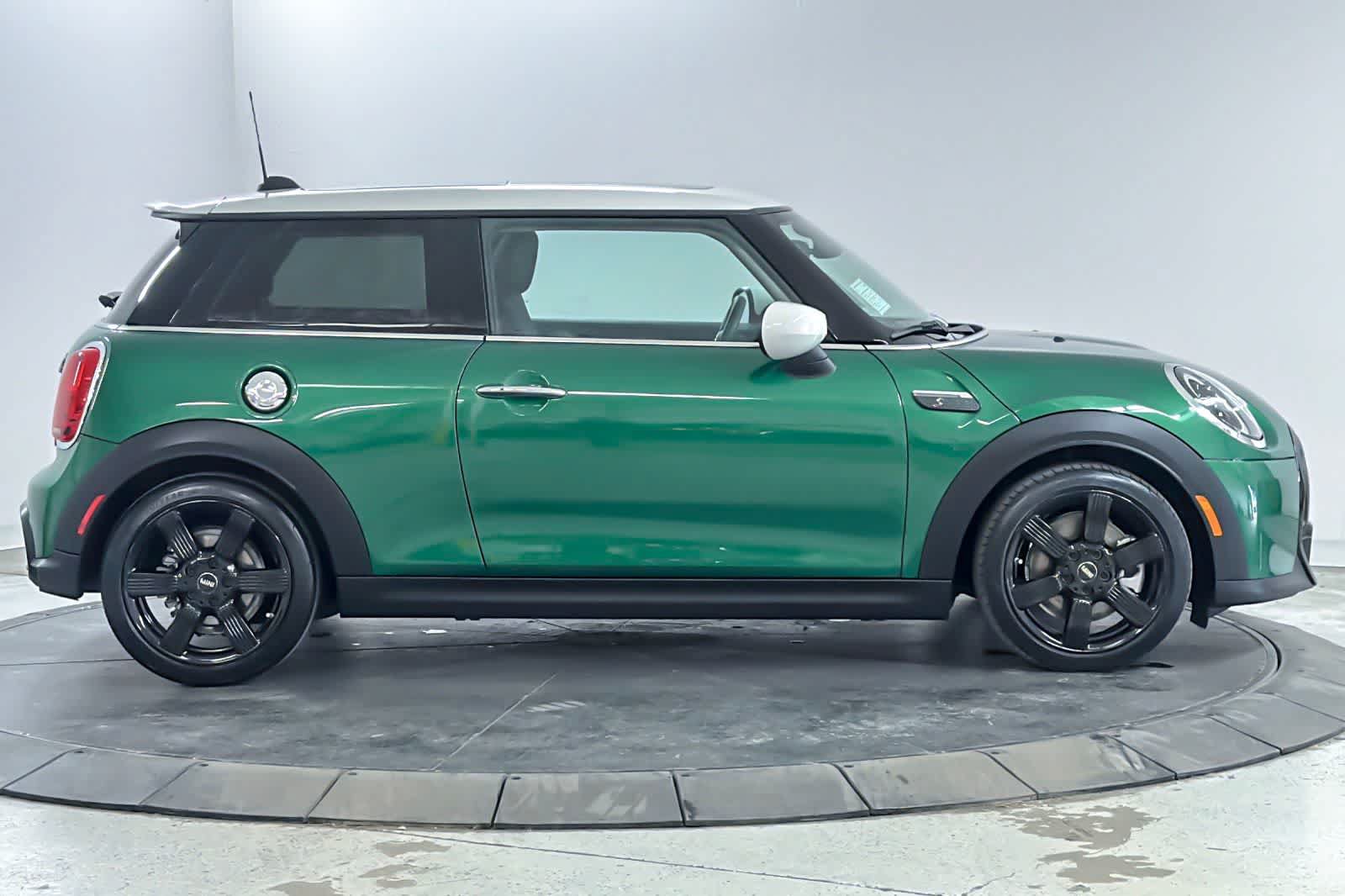 Used 2024 MINI Cooper S FWD image 8