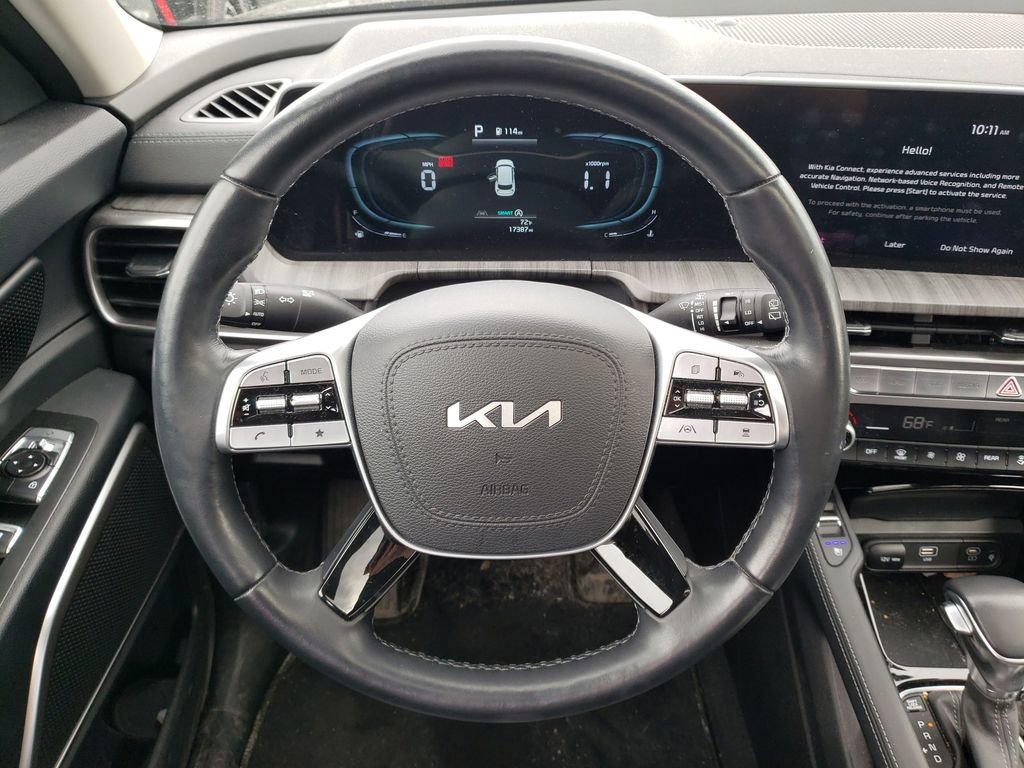 Used 2025 Kia Telluride EX w/ EX Captain's Chair Package image 11