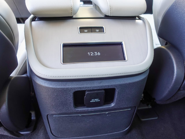 Used 2025 Lincoln Navigator Reserve AWD/4WD image 26