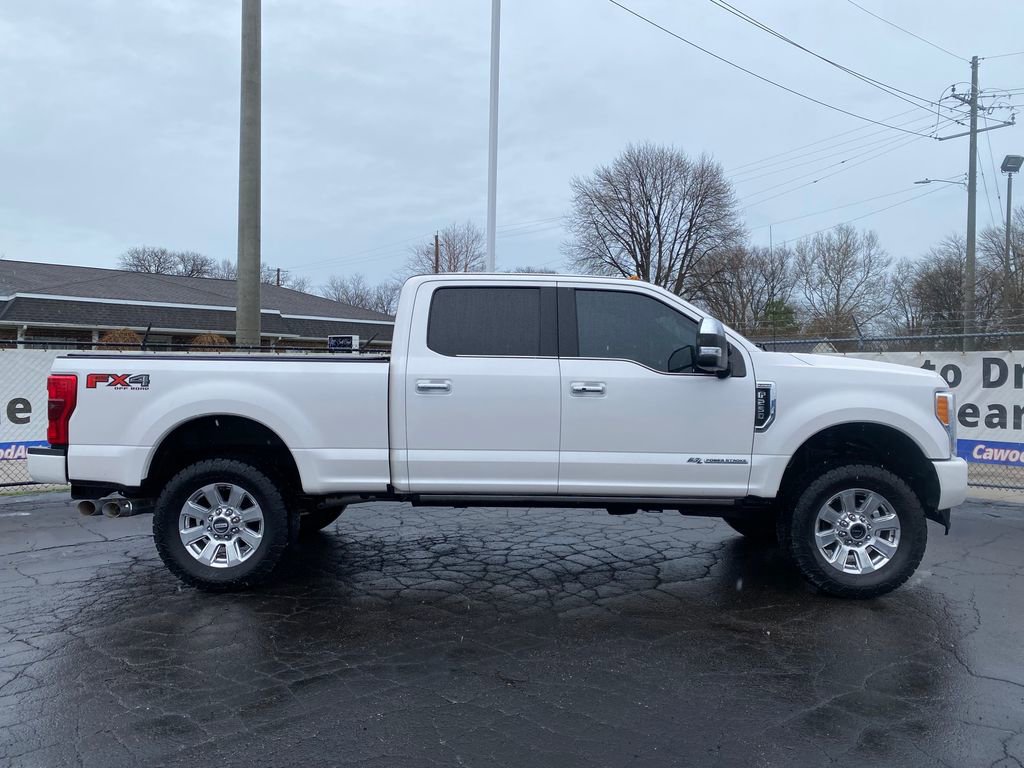 Used 2018 Ford F250 Platinum w/ Platinum Ultimate Package image 2