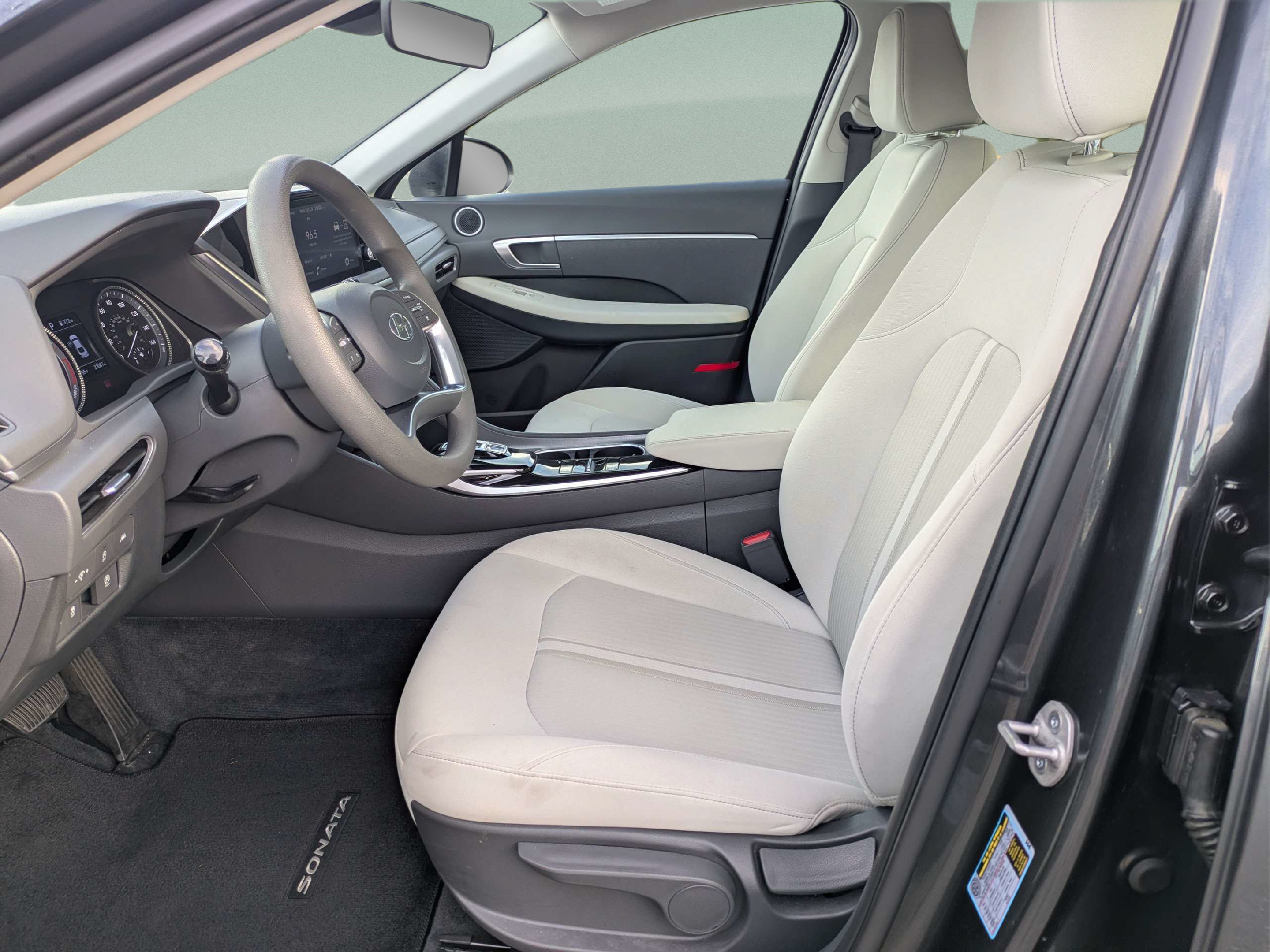 Used 2023 Hyundai Sonata SE FWD image 15