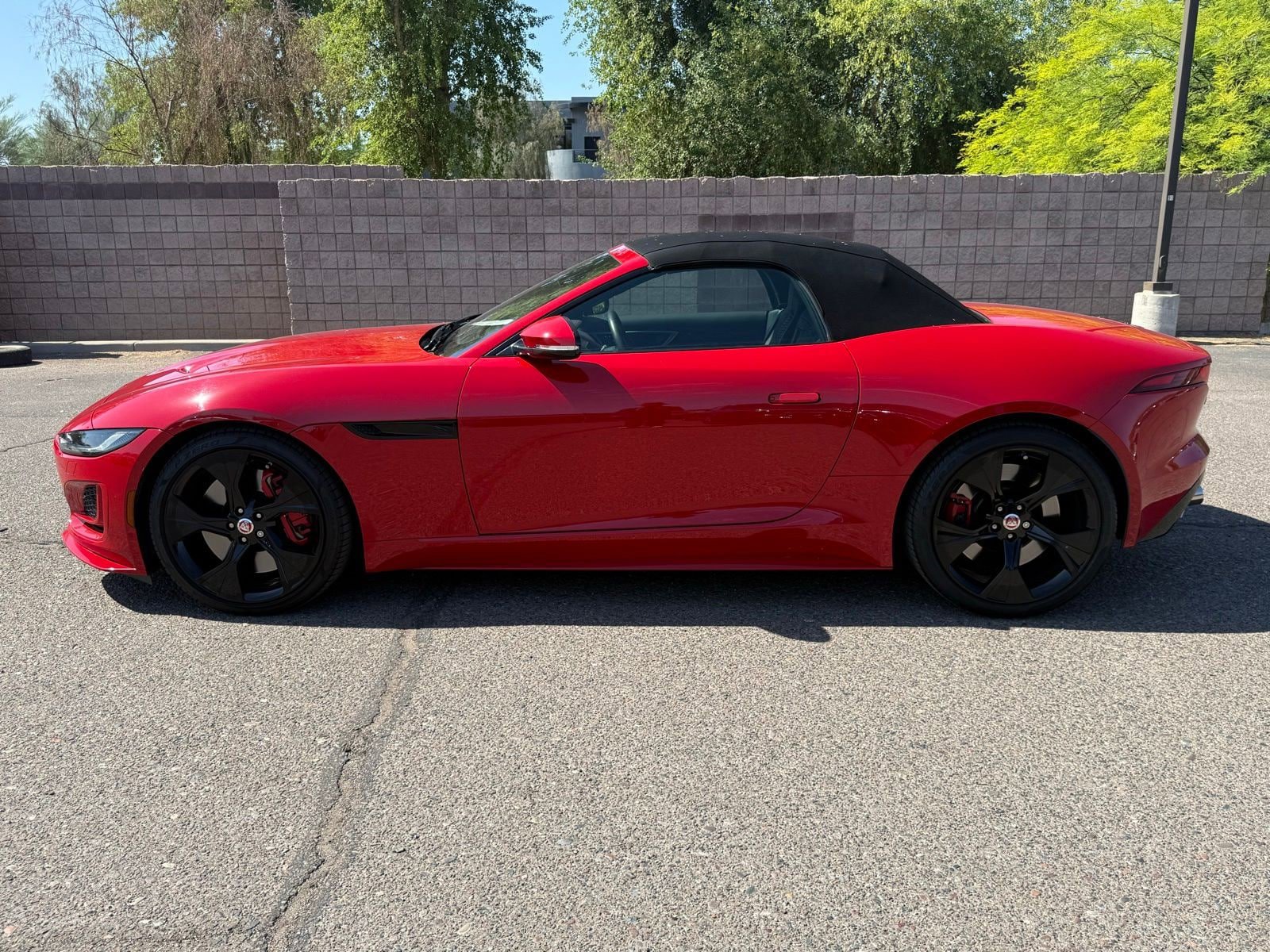 Used 2022 Jaguar F-TYPE R-Dynamic AWD/4WD image 8