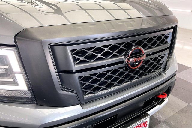 Used 2024 Nissan Titan PRO-4X w/ Pro-4x Convenience Package AWD/4WD image 30
