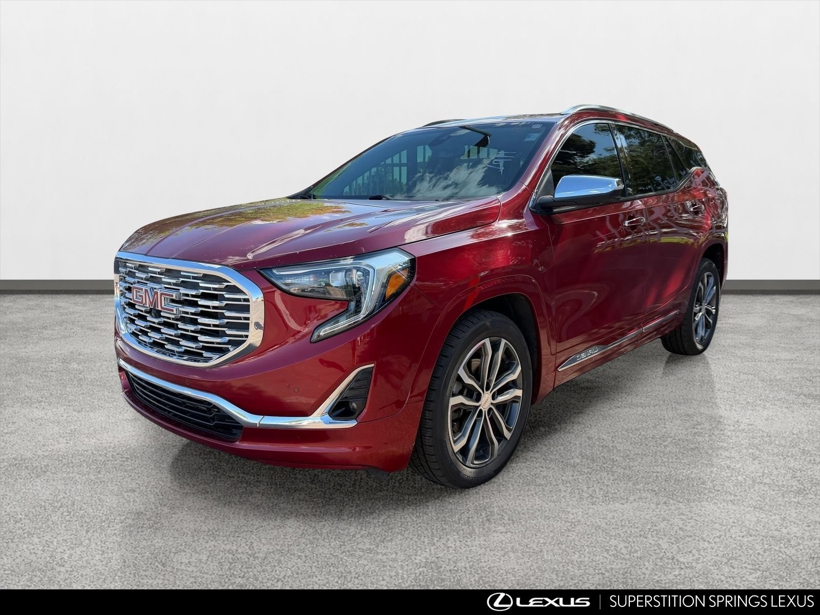Used 2020 GMC Terrain Denali w/ Denali Premium Package FWD image 5