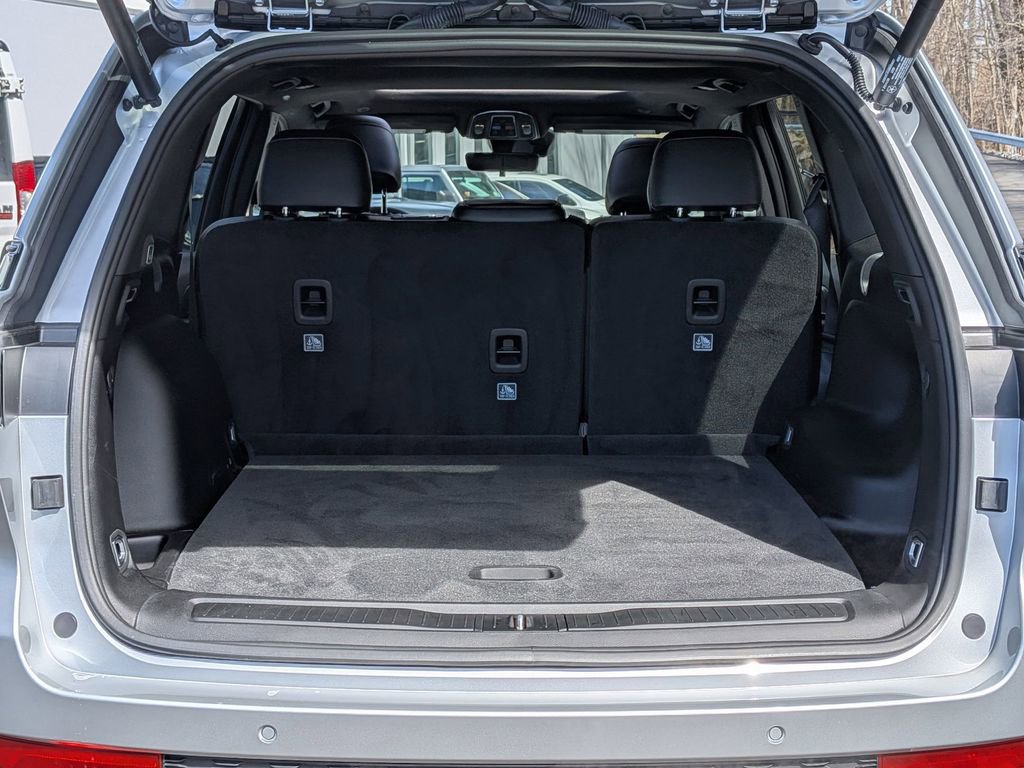 Used 2025 Jeep Grand Cherokee Altitude image 5