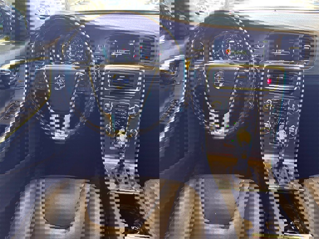 Used 2015 Volvo S60 T5 Premier image 26