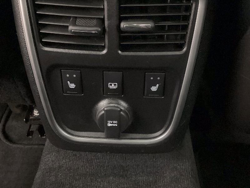 Used 2013 Chrysler 300 C w/ Light Group image 15