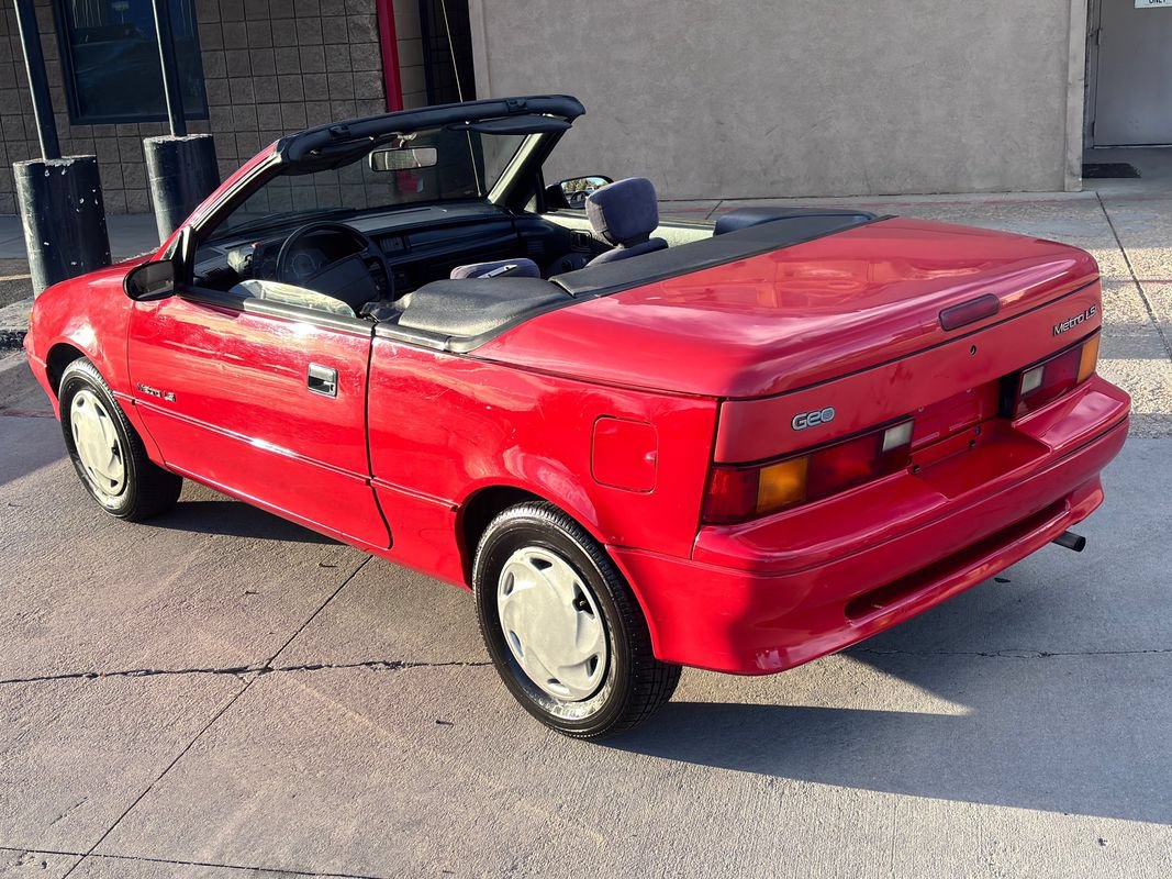 Used 1991 Geo Metro LSi FWD image 17