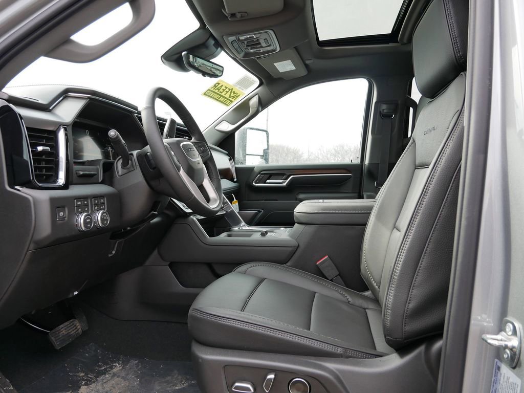 New 2026 GMC Sierra 3500 Denali w/ Denali Reserve Package AWD/4WD image 6