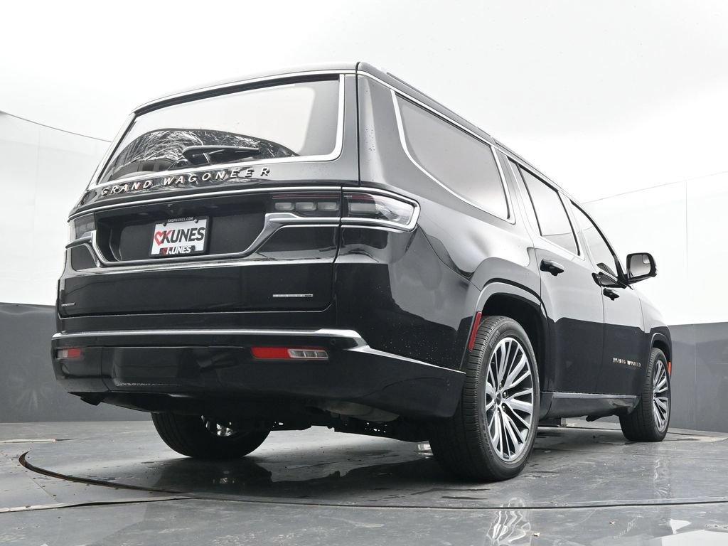 Used 2022 Jeep Grand Wagoneer Series III AWD/4WD image 22