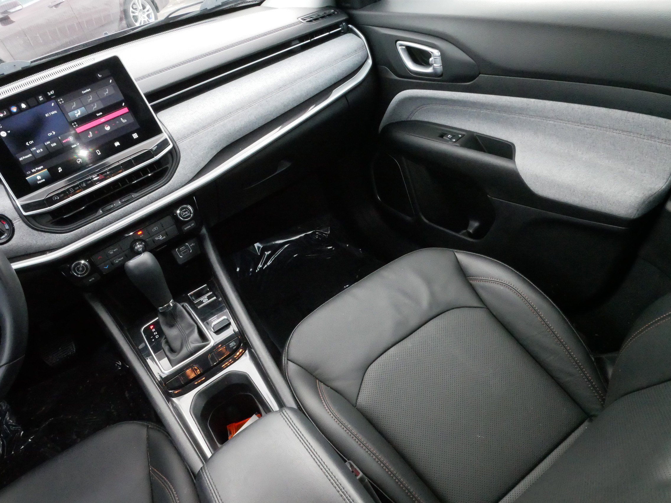 Certified 2022 Jeep Compass Latitude image 11