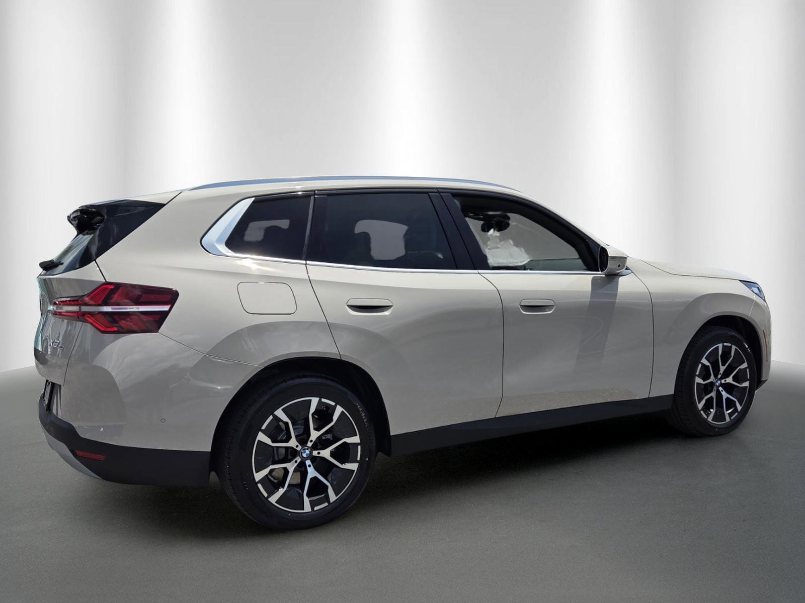New 2026 BMW X3 xDrive30 w/ Premium Package AWD/4WD image 7