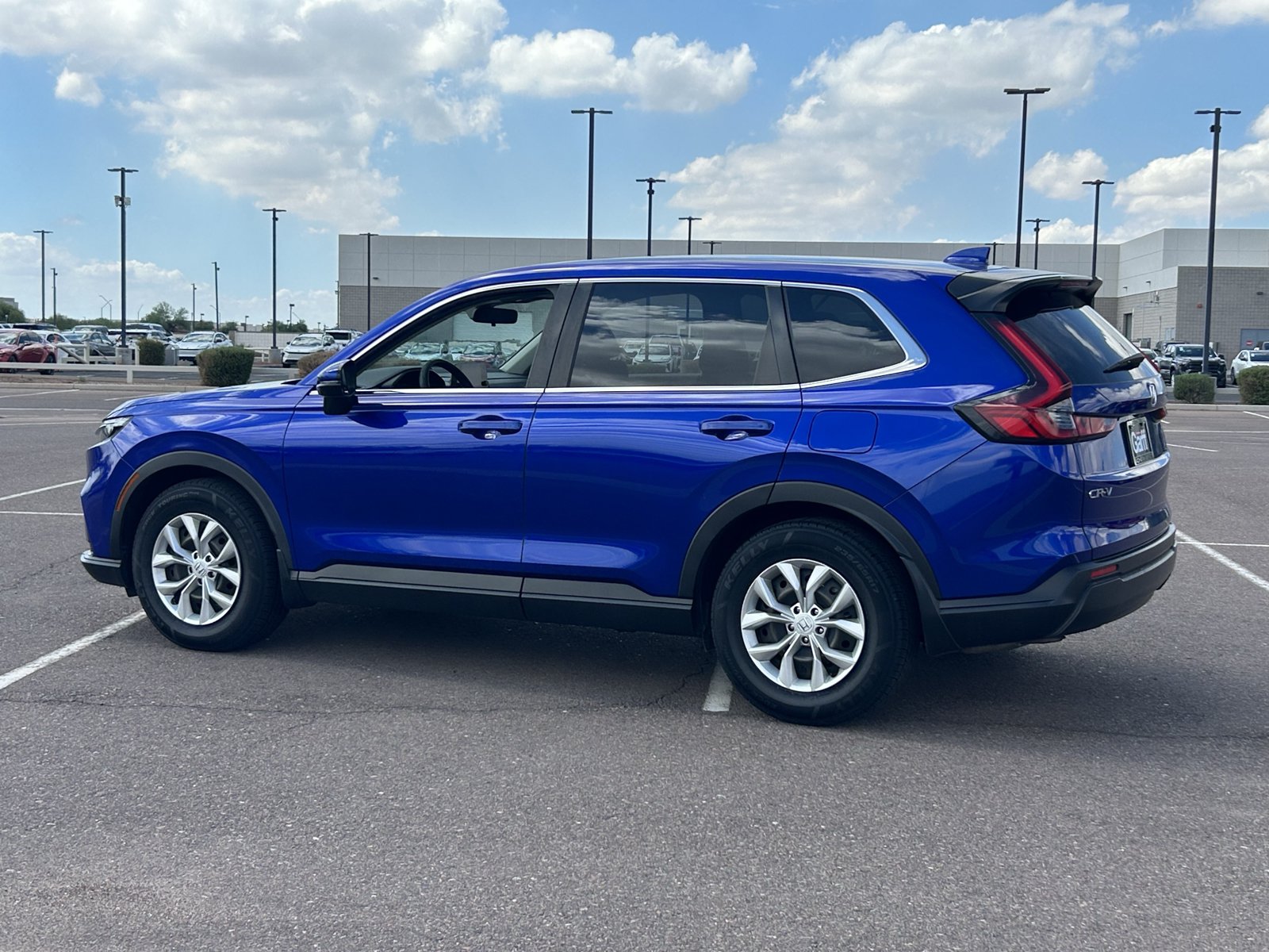 Used 2025 Honda CR-V LX image 3