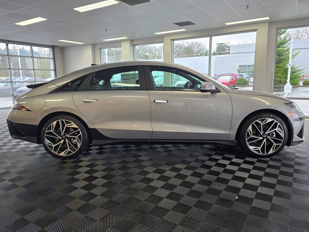 New 2025 Hyundai Ioniq 6 SEL image 3