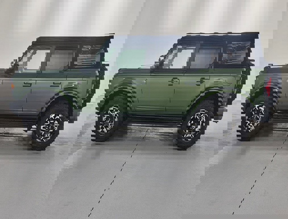 Used 2022 Ford Bronco Outer Banks image 5