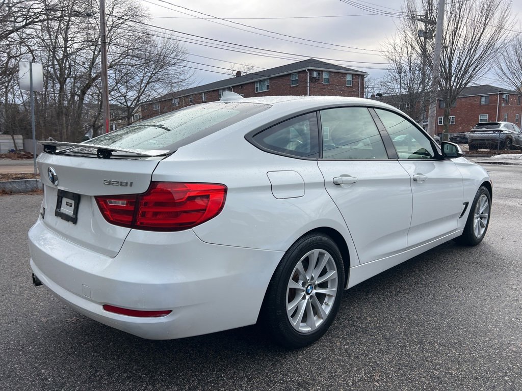 Used 2014 BMW 328i Gran Turismo xDrive image 5