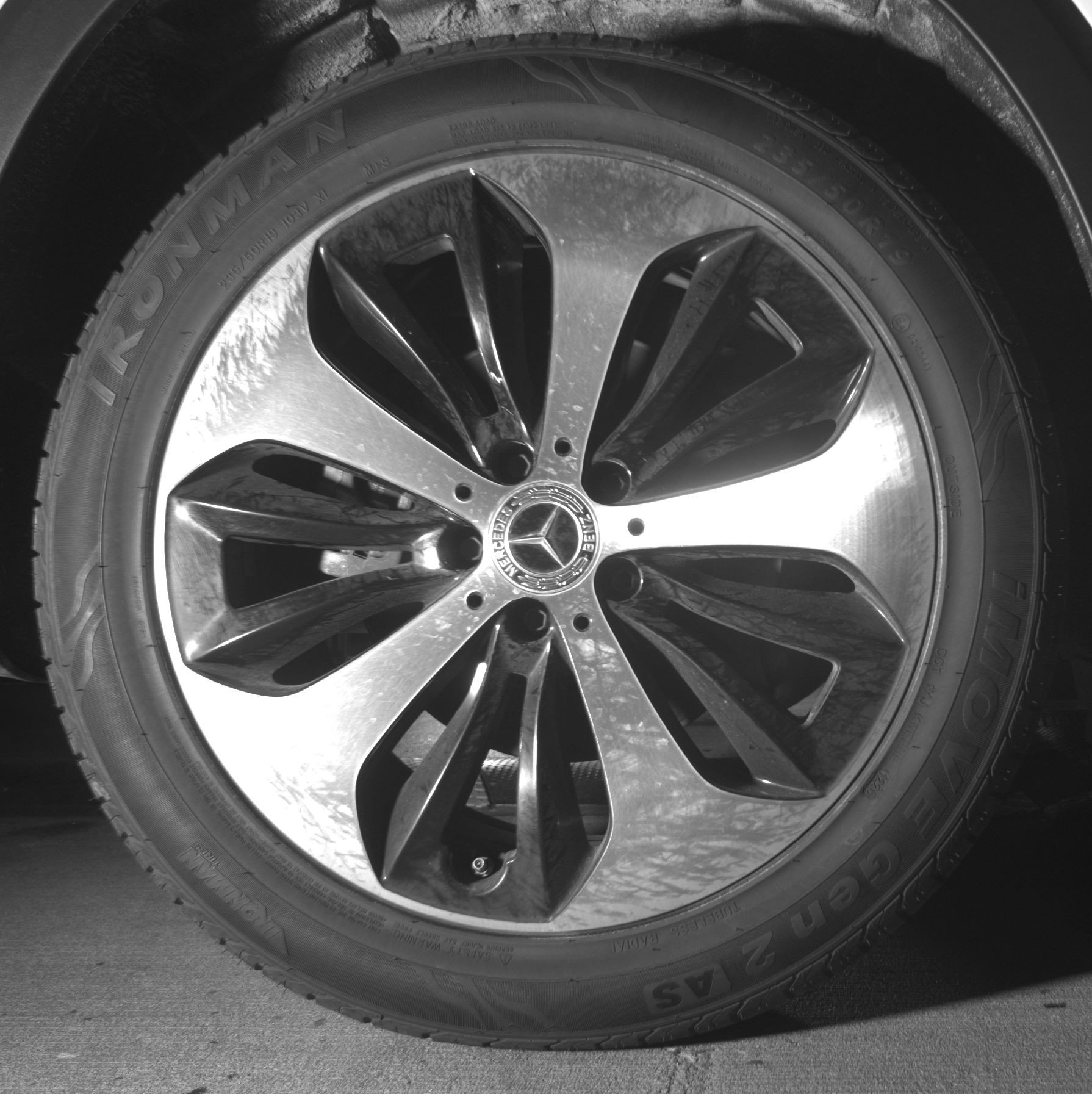 Used 2025 Mercedes-Benz GLB 250 4MATIC image 15