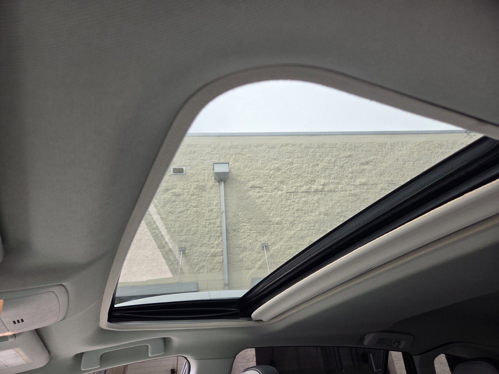 Used 2016 Toyota RAV4 XLE image 15