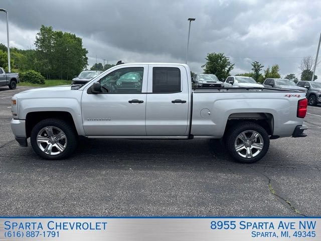Used 2017 Chevrolet Silverado 1500 Custom w/ Custom Convenience Package AWD/4WD image 6