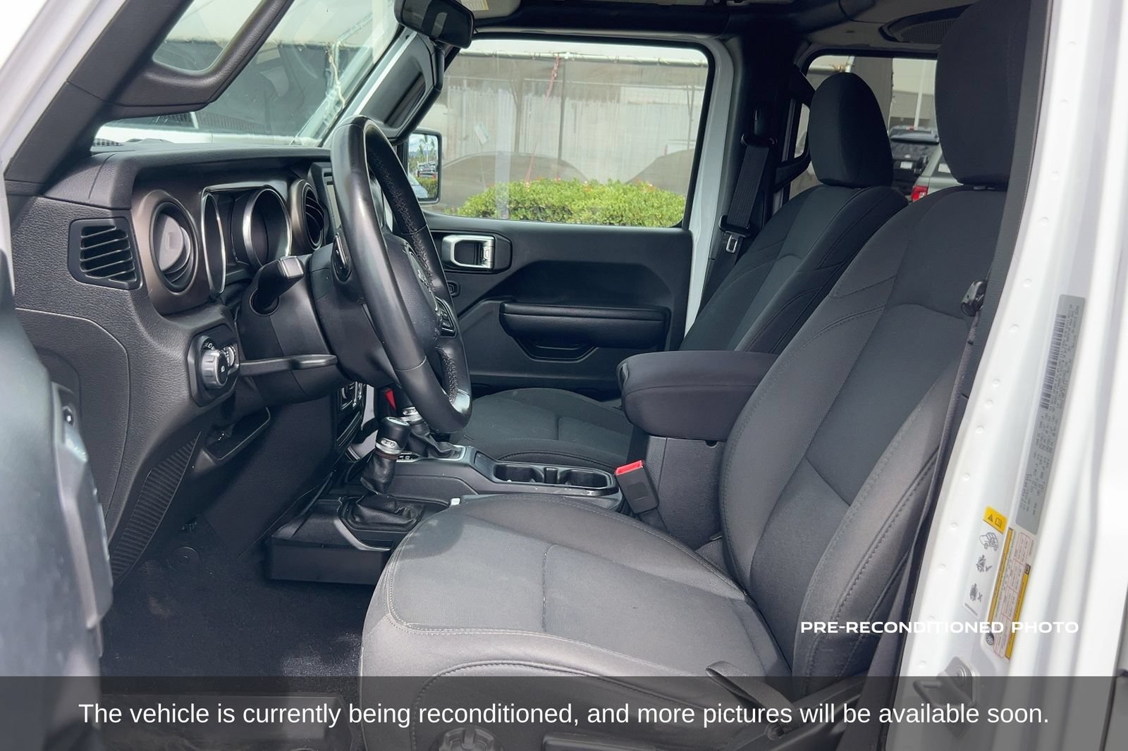 Used 2018 Jeep Wrangler Unlimited Sport S AWD/4WD image 11