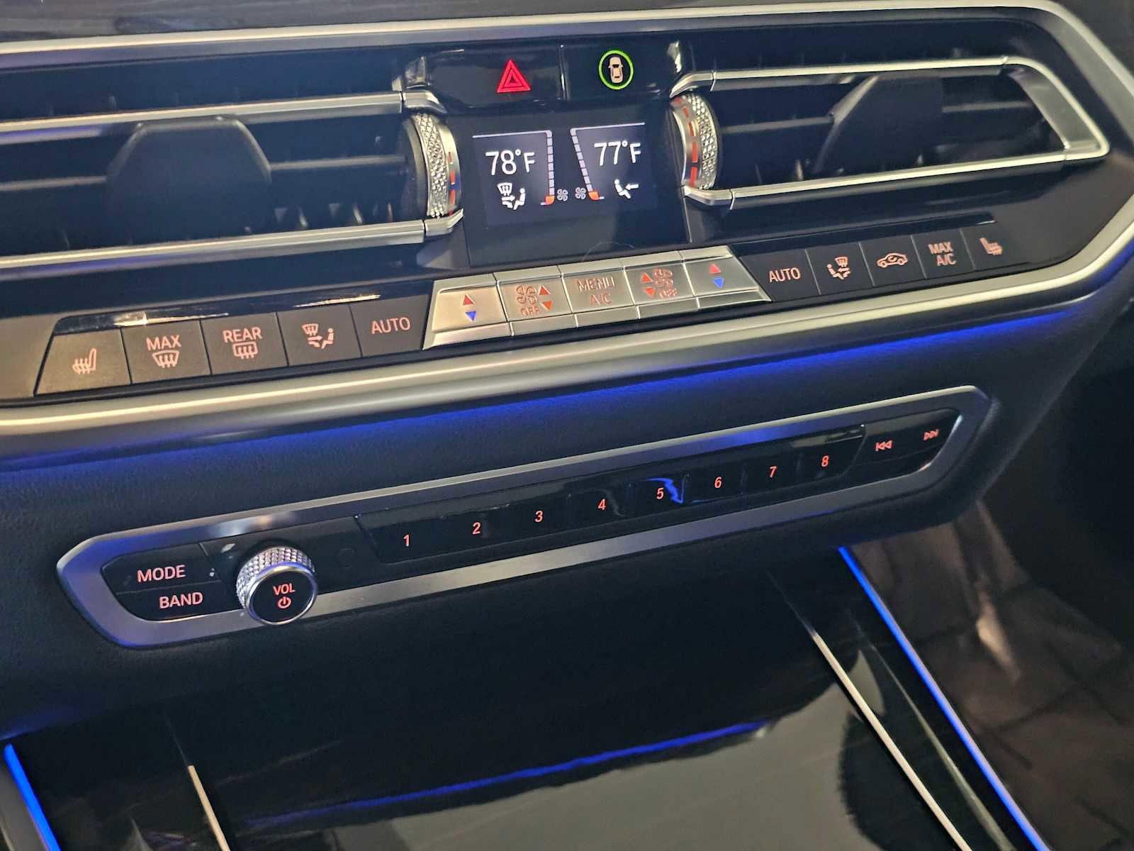 Used 2019 BMW X5 xDrive40i w/ M Sport Package AWD/4WD image 17