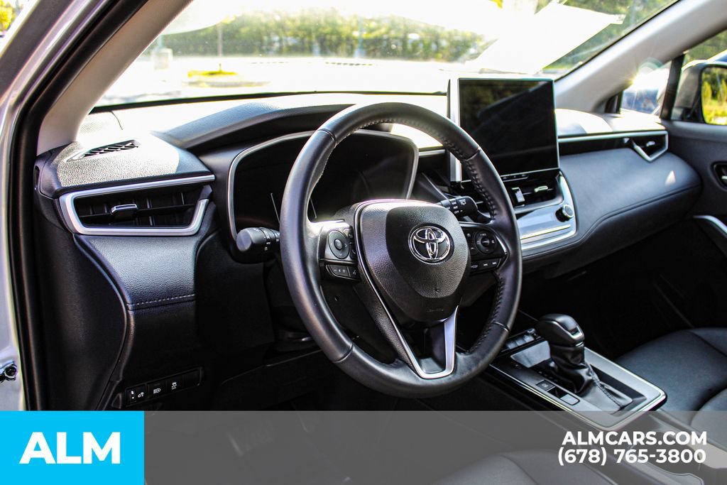 Used 2026 Toyota Corolla Cross XLE FWD image 22