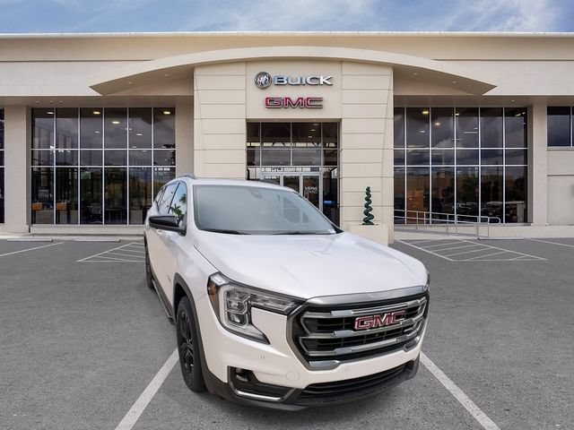 Certified 2022 GMC Terrain AT4 w/ Tech Package AWD/4WD image 3