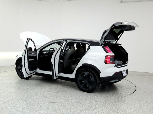 New 2026 Volvo EX30 Cross Country Ultra image 12