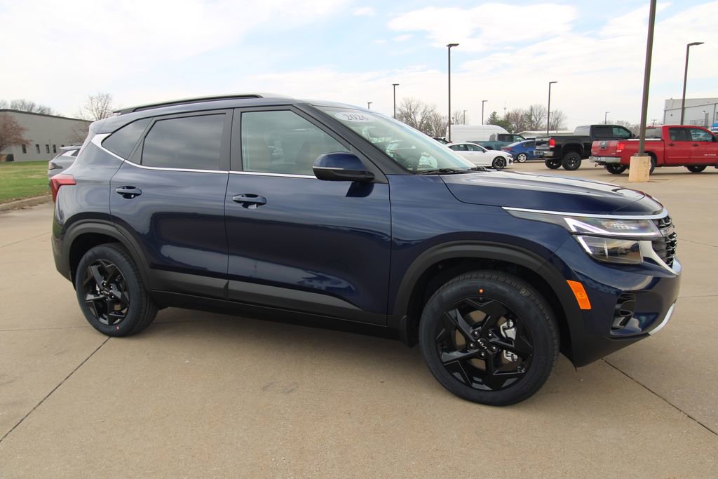 New 2026 Kia Seltos EX image 3