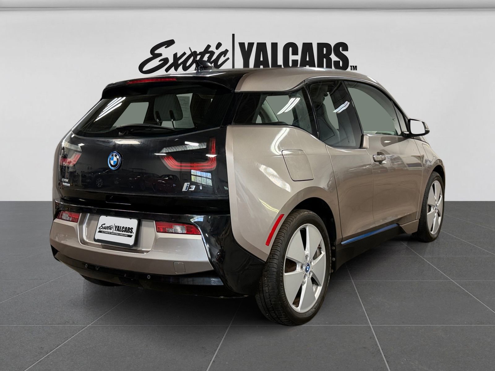 Used 2014 BMW i3 w/ Range Extender RWD image 5