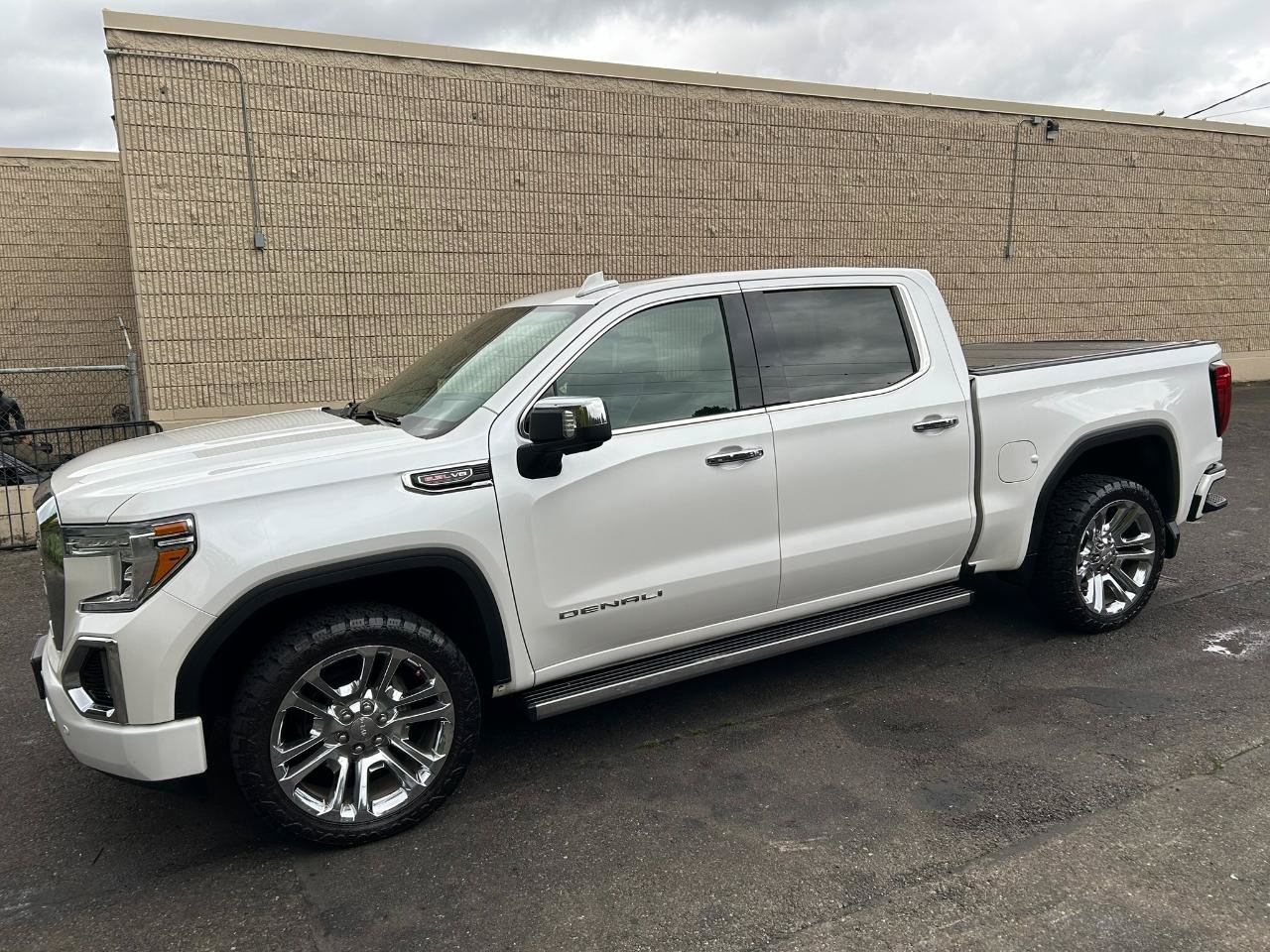 Used 2019 GMC Sierra 1500 Denali w/ Denali Ultimate Package AWD/4WD image 8