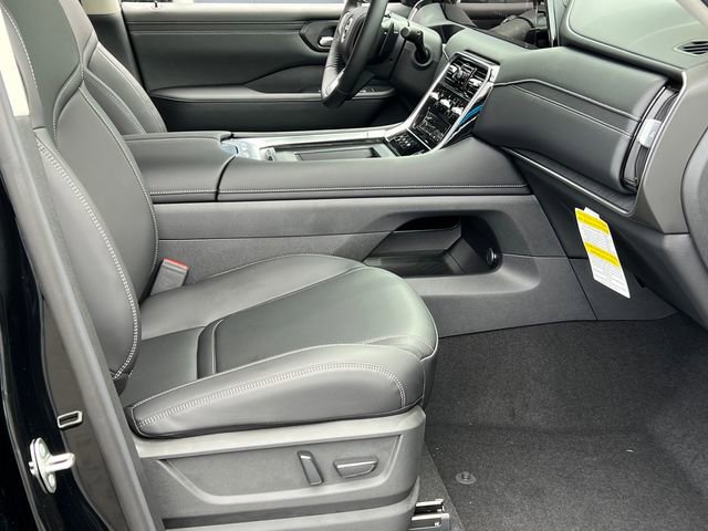 New 2026 Nissan Armada SV image 26