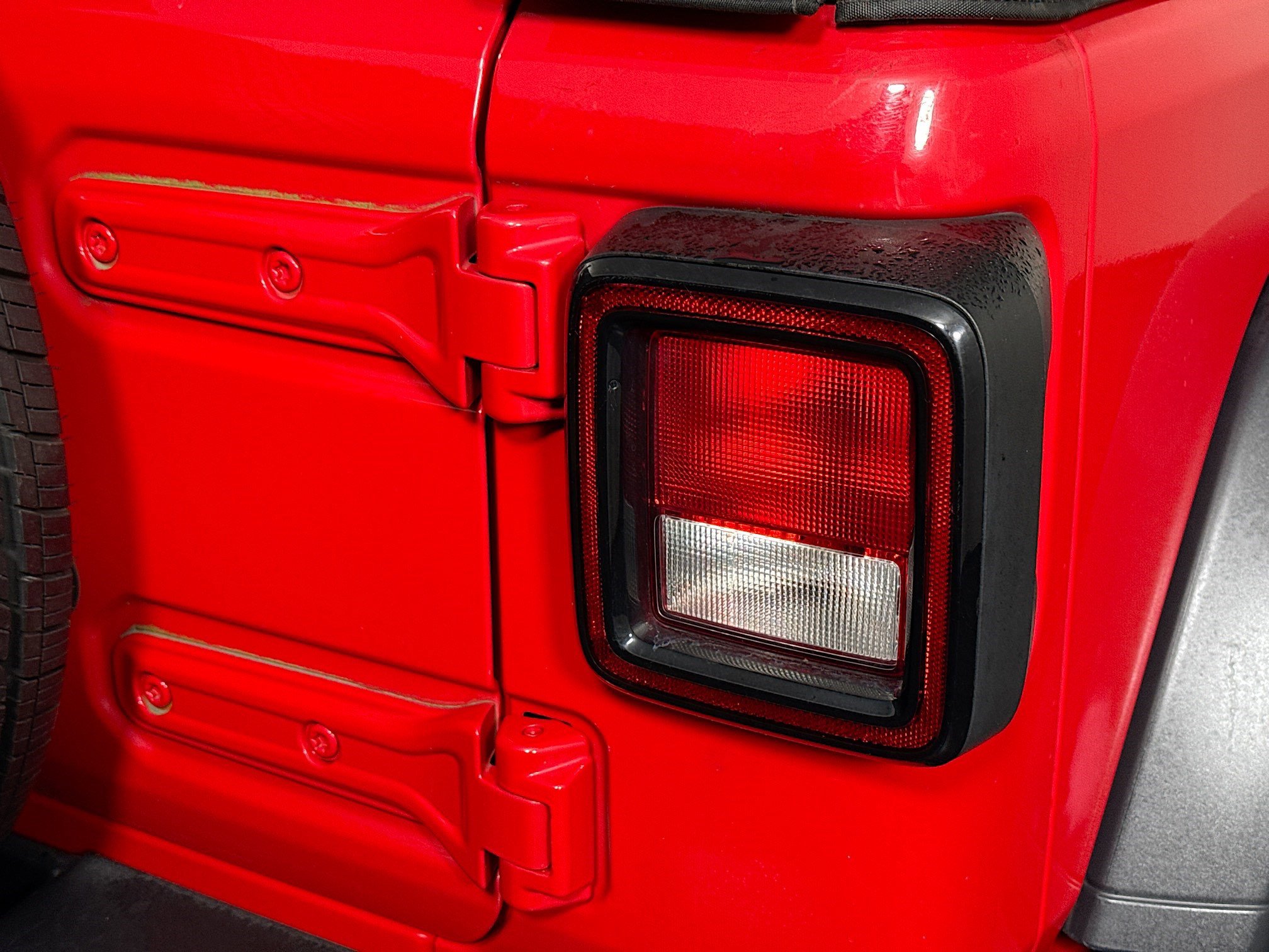 Used 2018 Jeep Wrangler Unlimited Sport S image 33