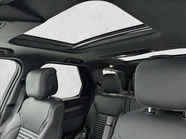 New 2026 Land Rover Discovery Limited Edition image 11