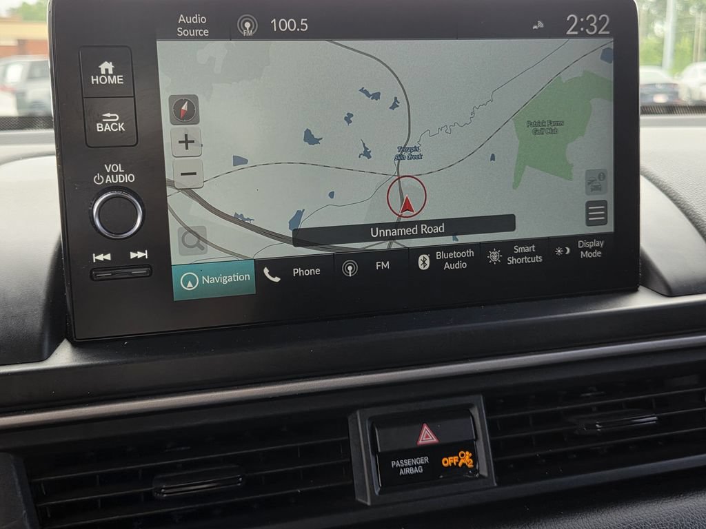 Certified 2025 Honda Pilot Touring image 11